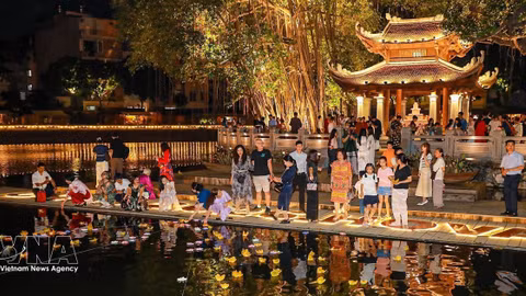 Night-time economy drives growth of Hanoi's cultural industries