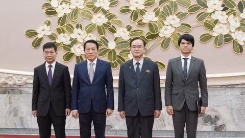 Minister Luong Tam Quang pays courtesy call on Chairman of the DPRK Supreme People's Assembly Standing Committee 
