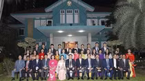 Top legislator visits Vietnamese embassy in Thailand