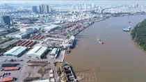 Vietnam tightens shipping safety, prepares contingency plans over Middle East risks