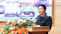 Minister Luong Tam Quang meets voters in Hung Yen province