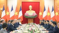 Vietnam treasures multifaceted collaboration with France: Party chief