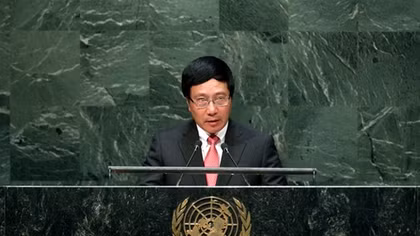 Make all-out efforts to ensure the right to development for every Vietnamese
