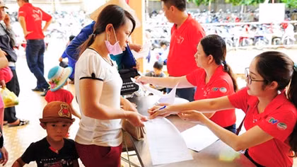 Tra Vinh province: Over 800 kids receive free cardiovascular examination