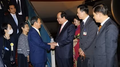 Japanese PM Yoshihide Suga begins Vietnam visit