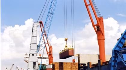 Vietnam economy records healthy growth againsta rising challenges