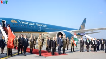 Party leader concludes Russia visit, starts trip to Hungary