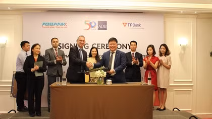 ADB adds 2 more Vietnamese banks to trade finance program