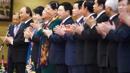 PM Phuc hosts banquet for foreign diplomats, friends on National Day