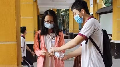 Vietnam goes through 50 days without local transmission of COVID-19