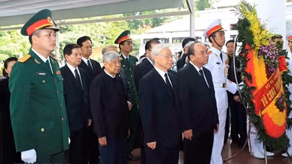 Party, State, NA, Gov’t leaders pay tribute to President Quang