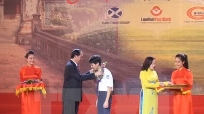 Ninh Binh province honours students, athletes