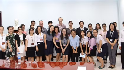 English language training for Da Nang officials to host APEC events 