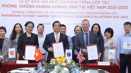 UK helps to fight against antimicrobial resistance in Vietnam
