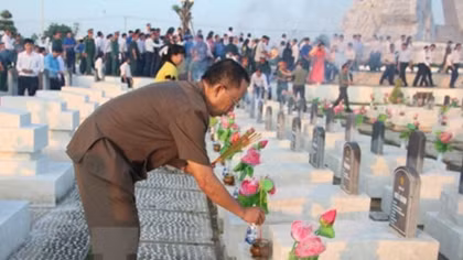 HCM City celebrates south liberation day