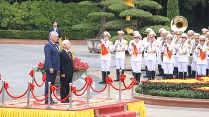 Cuban leader’s Vietnam visit spotlighted on Cuban media
