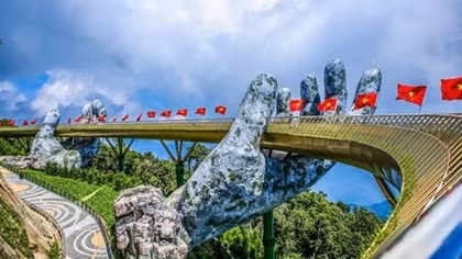 Golden Bridge in Da Nang named world’s new wonders by UK daily