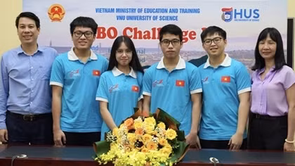 Vietnamese students earn value medals at international olympiad contests 2021