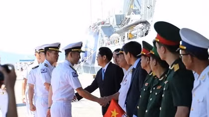 South Korean naval vessels starts visiting Da Nang