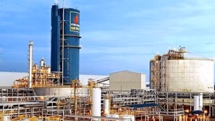 Merger of two biggest fertiliser firms considered
