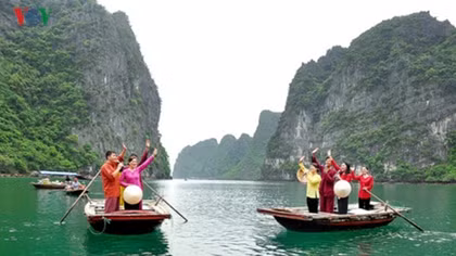 Livelihood and cultural preservation of Ha Long floating villages