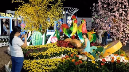 People enjoy warm weather during Tet