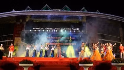 Muong minority group holds second Gong Festival