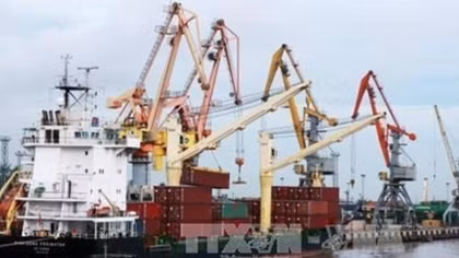 November sees trade deficit of US$400 million