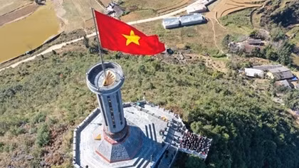 Seven flag towers popular with visitors in Vietnam