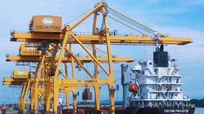 Vietnam records nearly US$5.6 billion in trade surplus