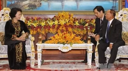 NA Chairwoman meets Cambodian PM