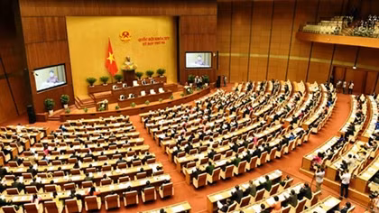 Lawmakers review socio-economic performance