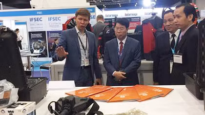 Deputy Minister Bui Van Nam participates in DSA 16& NATSEC Asia 2018 
