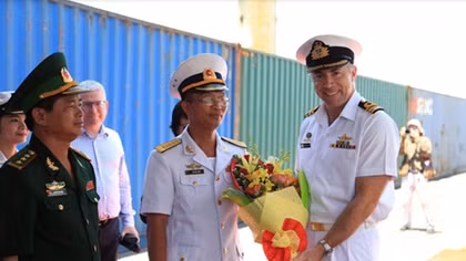 Australian navy warship pays a friendship visit to Da Nang 