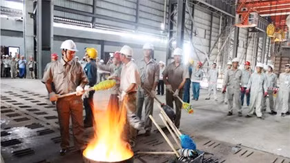 Vietnam giants post record profits
