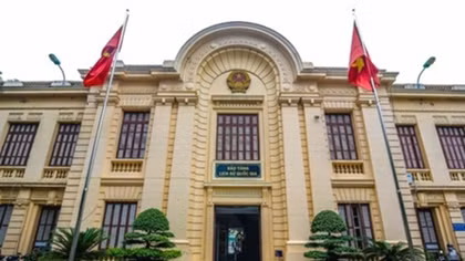 FVH tour around Revolutionary Museum