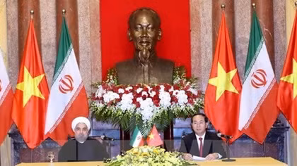 Iranian President winds up Vietnam visit