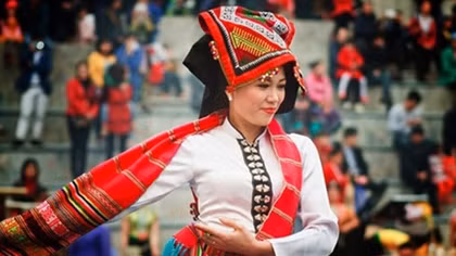 Colorful costumes of ethnic women in Son La