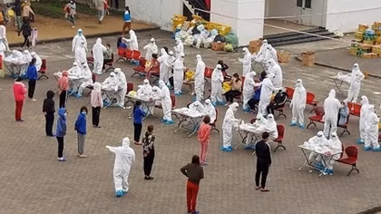 Hai Duong: Over 1,600 workers of POYUN move to new concentrated quarantine areas