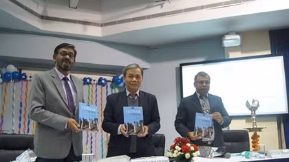 Book on Vietnam’s economic development debuts in India