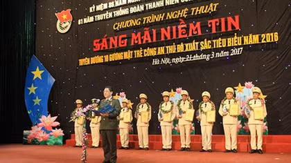 10 typical models of the Hanoi Municipal Police honored