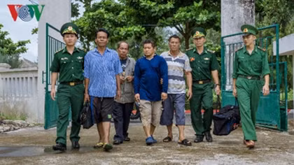 Four Thai fishermen rescued off the coast of Con Dao