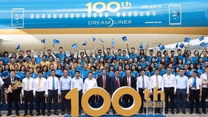 Vietnam Airlines welcomes 100th aircraft to its fleet