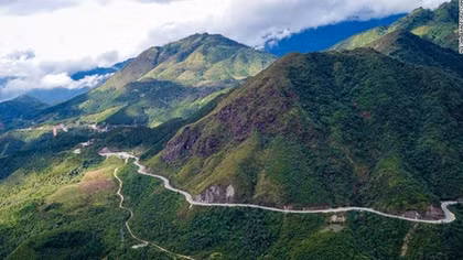 CNN suggests ideal places in Vietnam visitors should travel by motorbike