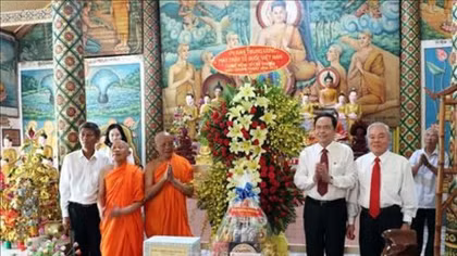 Front president pays Chol Chnam Thmay visit to Soc Trang