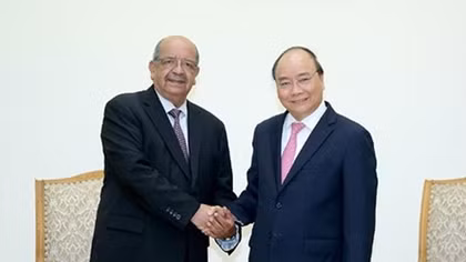 PM Phuc hopes for stronger economic and trade links with Algeria