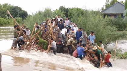 Police forces in response to rainfall and flood situation