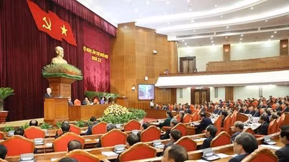 Fourth working day of Party Central Committee’s 11th session