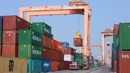 New foreign capital in Vietnam up over first 11 months