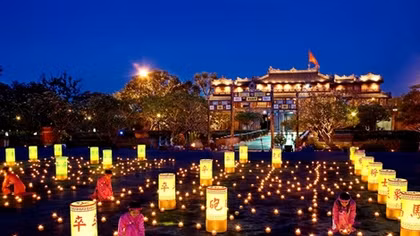 Hue Citadel kicks off "Imperial palace by night" tour